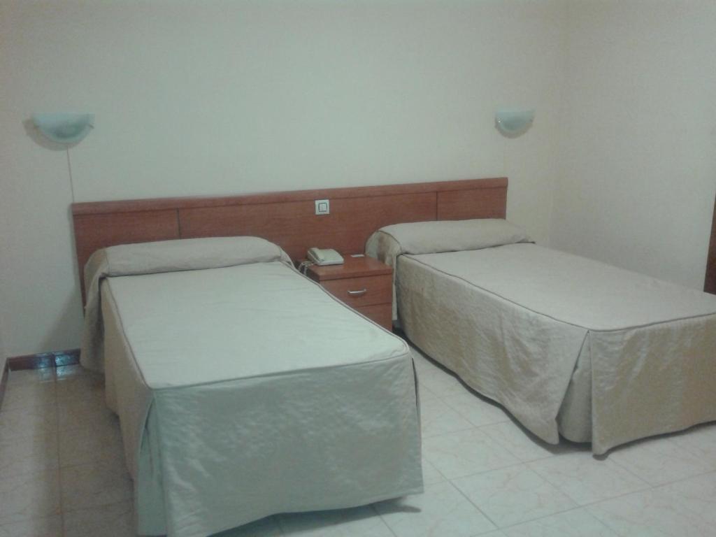 Hotel Los Hermanos Ocana  Room photo