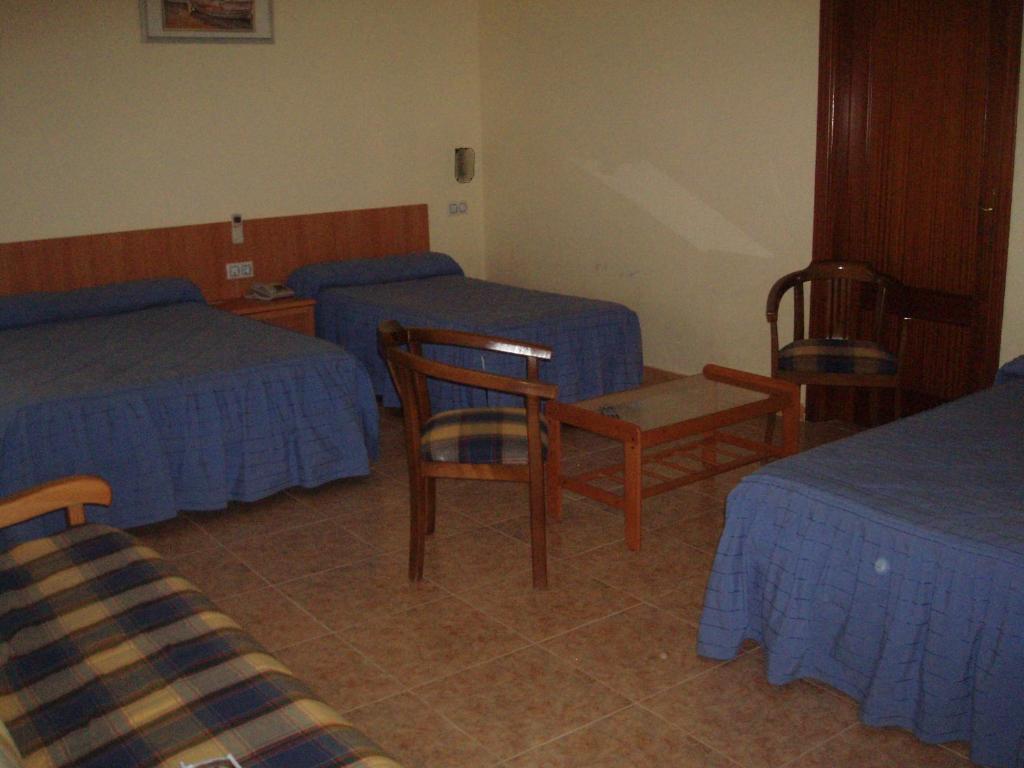 Hotel Los Hermanos Ocana  Room photo